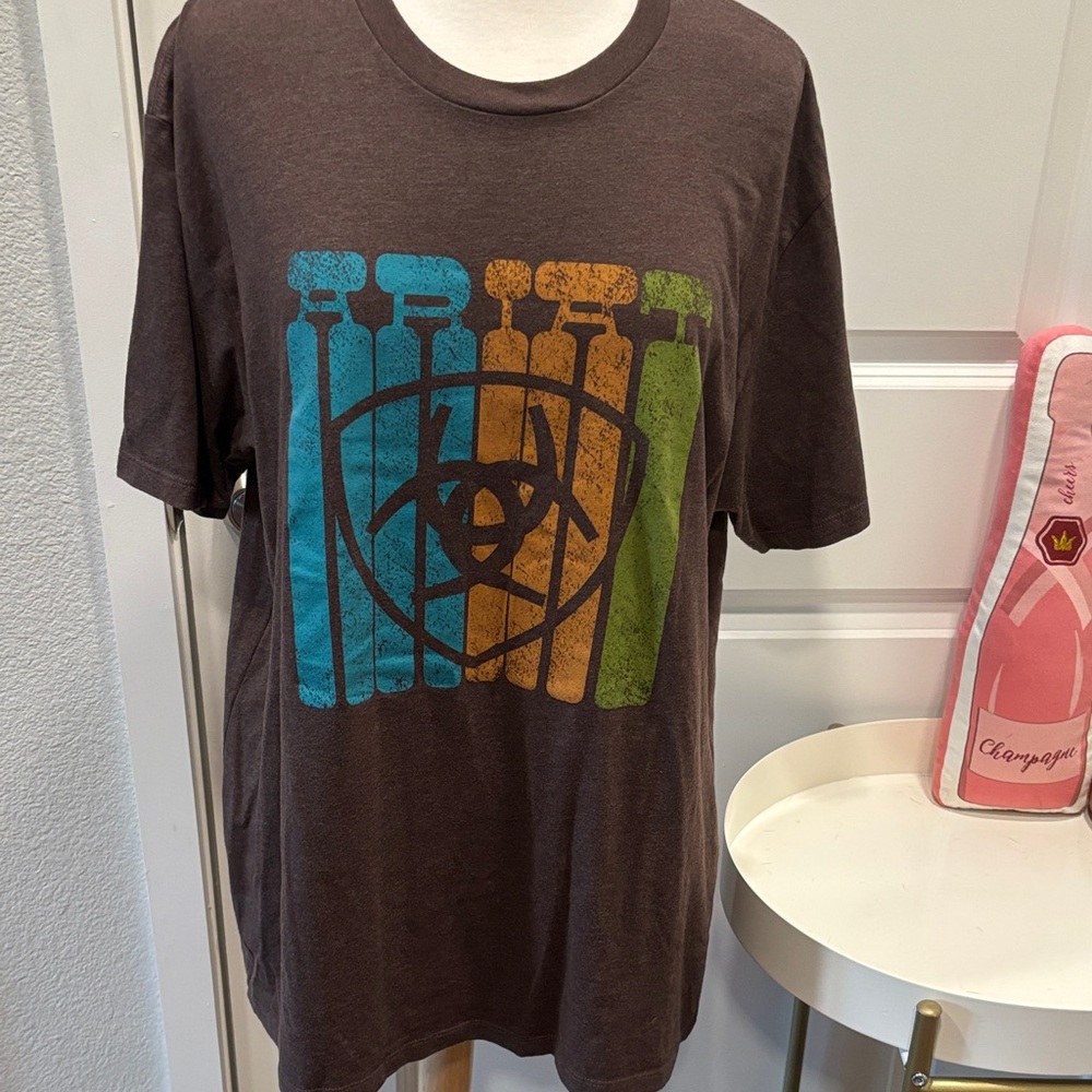 EUC Ariat Brown Tee with Colorful Graphic